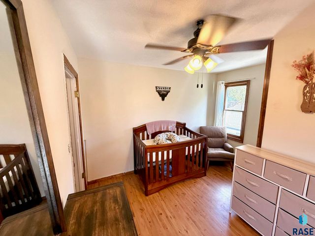 1108 W 3rd Ave Avenue, Mitchell, SD 57301