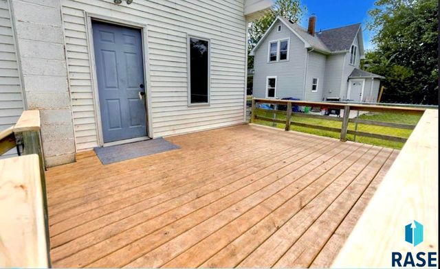 1108 W 3rd Ave Avenue, Mitchell, SD 57301