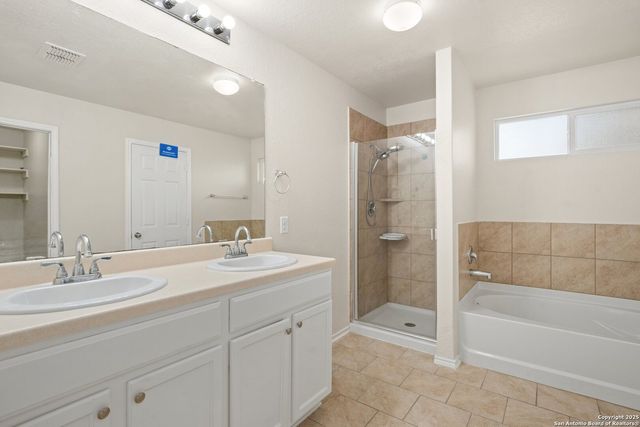 12370 Erstein, Selma, TX 78154