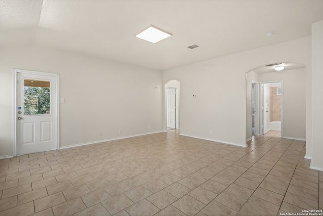 12370 Erstein, Selma, TX 78154
