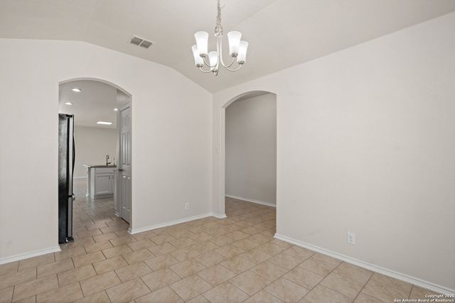 12370 Erstein, Selma, TX 78154