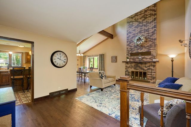 811 Church Hill Lane, Glencoe, MN 55336