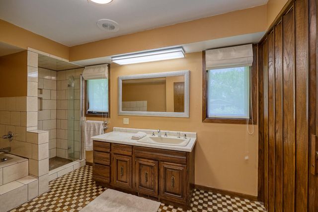 811 Church Hill Lane, Glencoe, MN 55336
