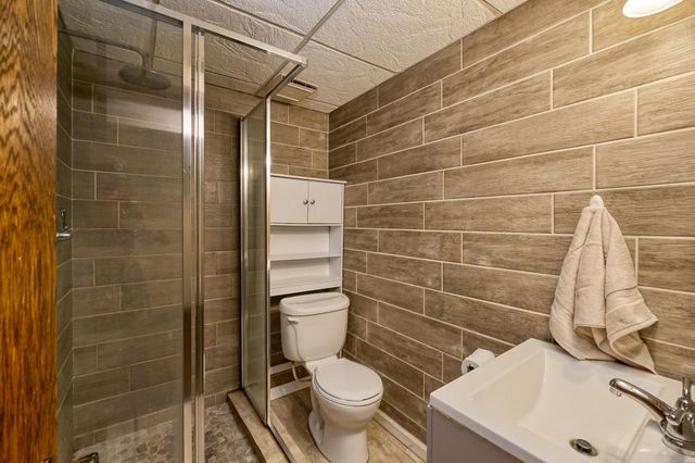 811 Church Hill Lane, Glencoe, MN 55336