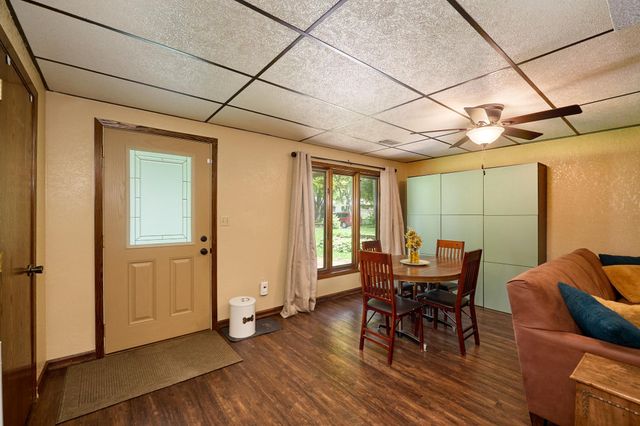 811 Church Hill Lane, Glencoe, MN 55336