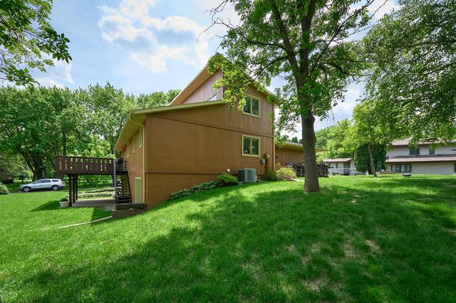 811 Church Hill Lane, Glencoe, MN 55336