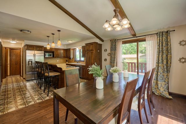 811 Church Hill Lane, Glencoe, MN 55336