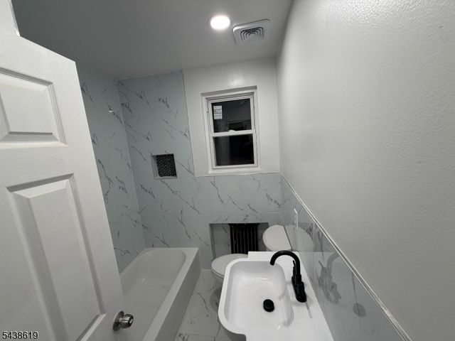 153 Arlington Ave, Paterson City, NJ 07502