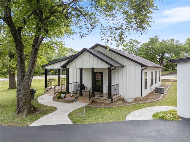 5515 Carley Road, Springdale, AR 72762