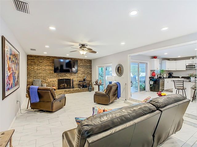 3437 OAKVIEW DRIVE, Lakeland, FL 33811