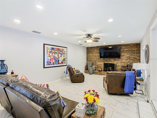 3437 OAKVIEW DRIVE, Lakeland, FL 33811