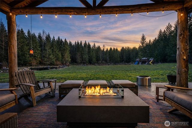 40105 Highland Drive E, Roy, WA 98580