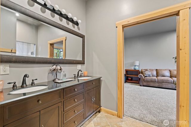 40105 Highland Drive E, Roy, WA 98580