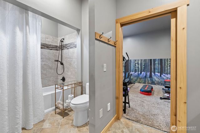 40105 Highland Drive E, Roy, WA 98580