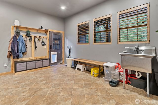 40105 Highland Drive E, Roy, WA 98580