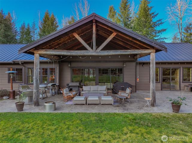 40105 Highland Drive E, Roy, WA 98580