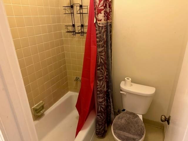 5997 Lofty Oak Rd, Memphis, TN 38115