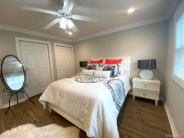 61 Adams Way 61, Sayville, NY 11782