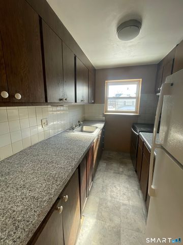 24 Merrill Street APT B3, Hartford, CT 06106