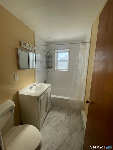 24 Merrill Street APT B3, Hartford, CT 06106