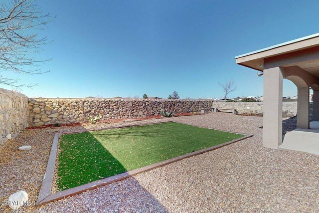 780 DESERT SPRING Drive, Horizon City, TX 79928