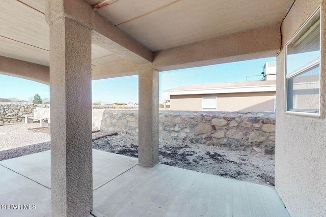 780 DESERT SPRING Drive, Horizon City, TX 79928