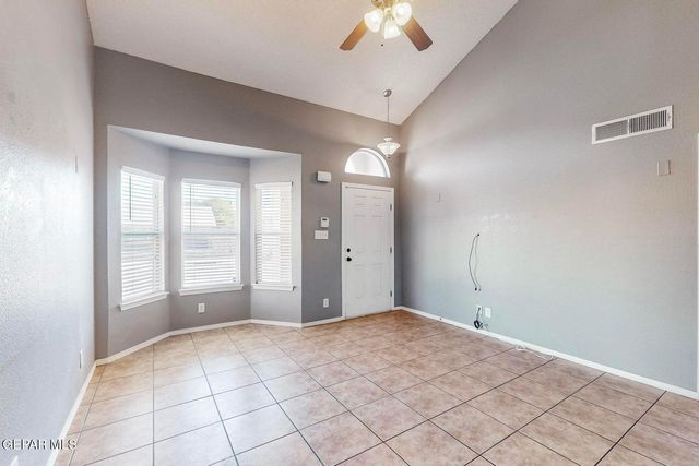 780 DESERT SPRING Drive, Horizon City, TX 79928