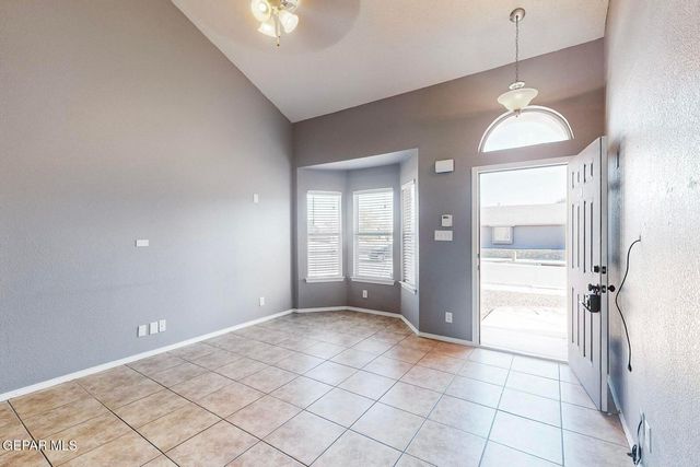 780 DESERT SPRING Drive, Horizon City, TX 79928