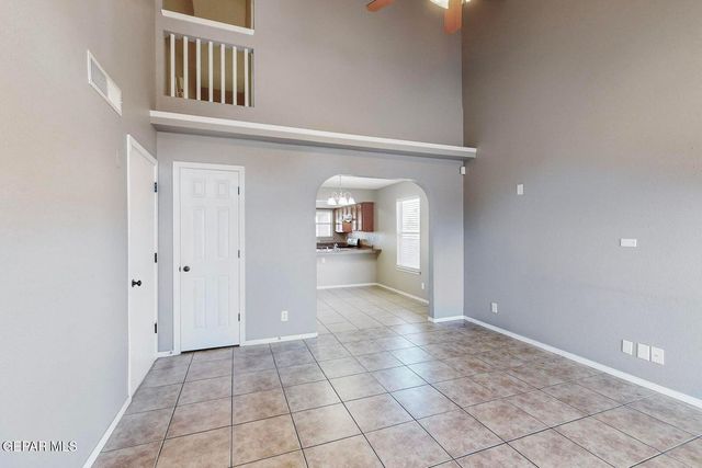 780 DESERT SPRING Drive, Horizon City, TX 79928