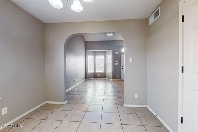 780 DESERT SPRING Drive, Horizon City, TX 79928