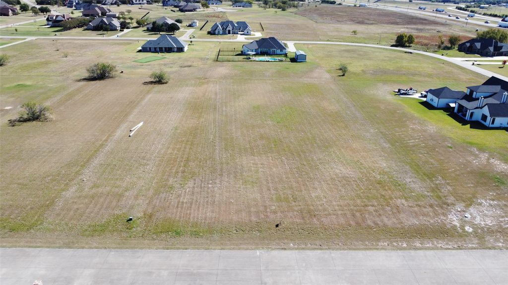 1330 Deerfield Drive, Wills Point, TX 75169