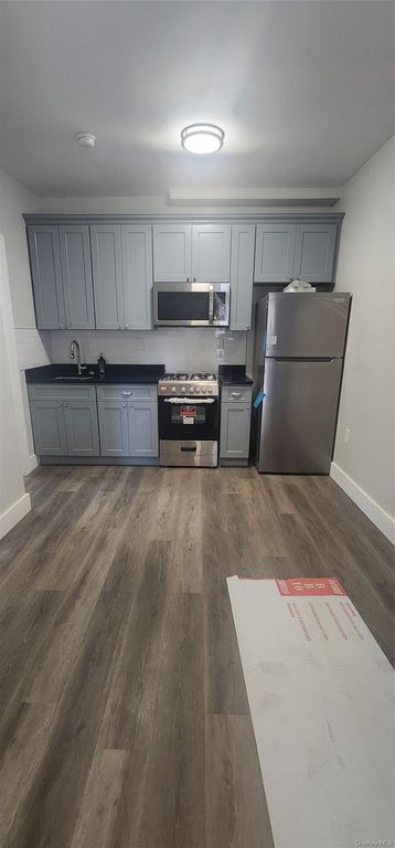 10647 Sutphin Boulevard 1R, Jamaica, NY 11435