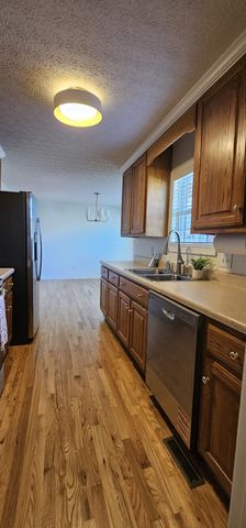 1120 Gray Bill Dr, Gallatin, TN 37066