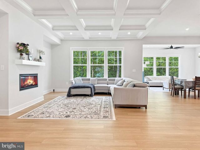 8642 SYCAMORE WAY, Manassas, VA 20112