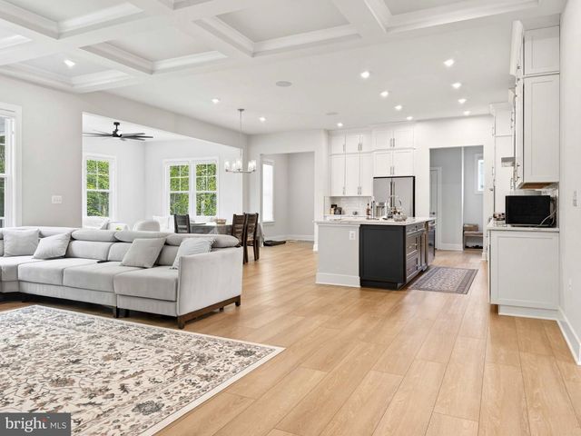 8642 SYCAMORE WAY, Manassas, VA 20112