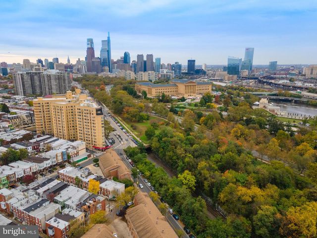 2719 FOLSOM ST, Philadelphia, PA 19130