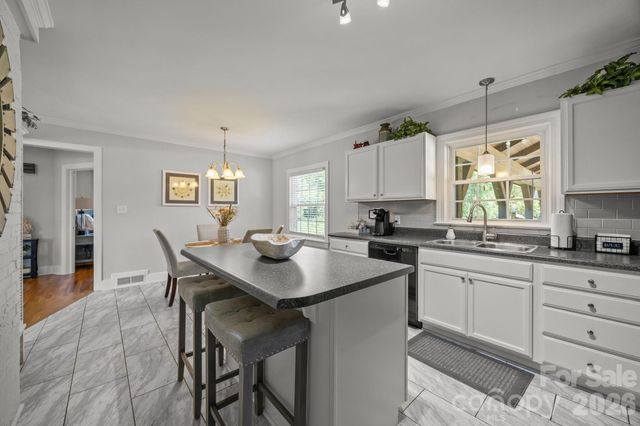 9256 US Highway 311 Highway, Archdale, NC 27263