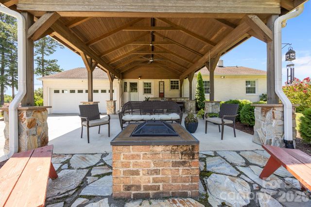 9256 US Highway 311 Highway, Archdale, NC 27263