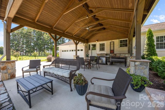 9256 US Highway 311 Highway, Archdale, NC 27263