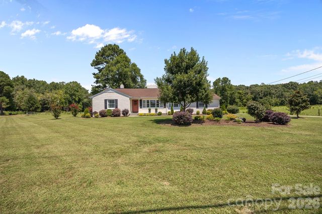 9256 US Highway 311 Highway, Archdale, NC 27263