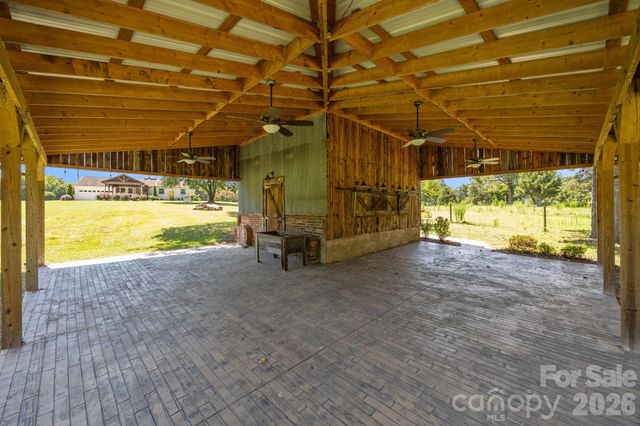 9256 US Highway 311 Highway, Archdale, NC 27263