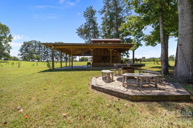 9256 US Highway 311 Highway, Archdale, NC 27263