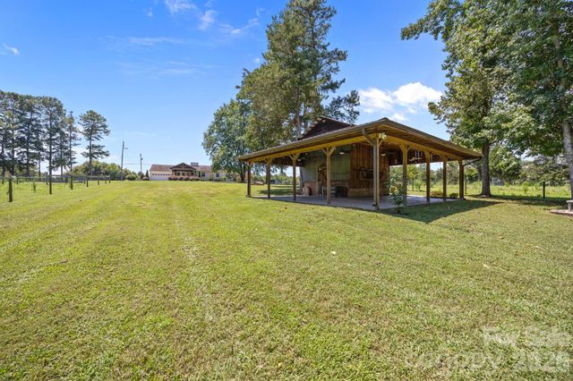 9256 US Highway 311 Highway, Archdale, NC 27263