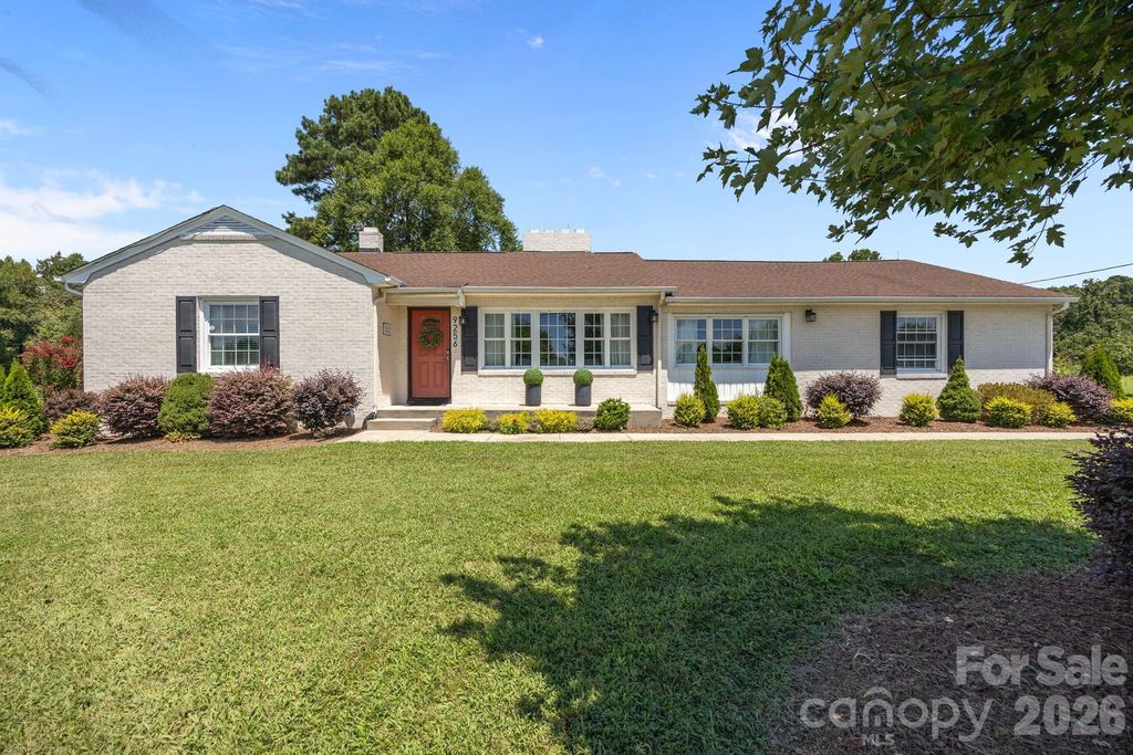 9256 US Highway 311 Highway, Archdale, NC 27263