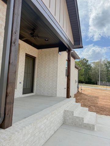 9 King Arthur Court, Greenbrier, AR 72058