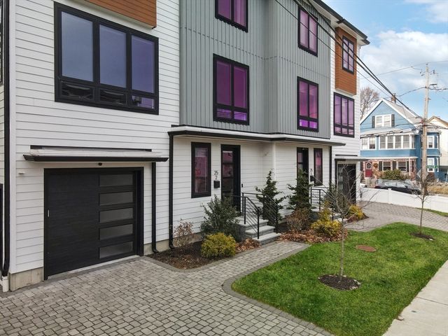 25 Tolman St 2, Waltham, MA 02453