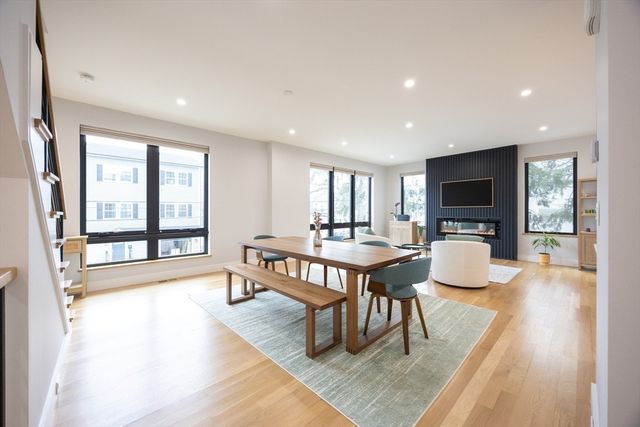 25 Tolman St 2, Waltham, MA 02453