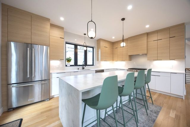 25 Tolman St 2, Waltham, MA 02453