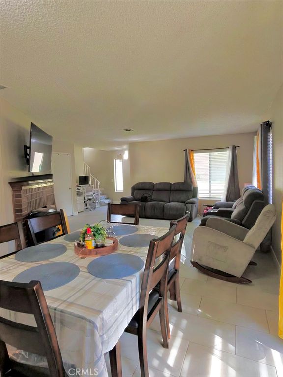 Image 14 of property listing at 1834 N Vineyard A, Ontario, CA 91764