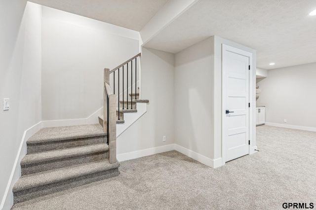 3901 S 212th Street, Elkhorn, NE 68022